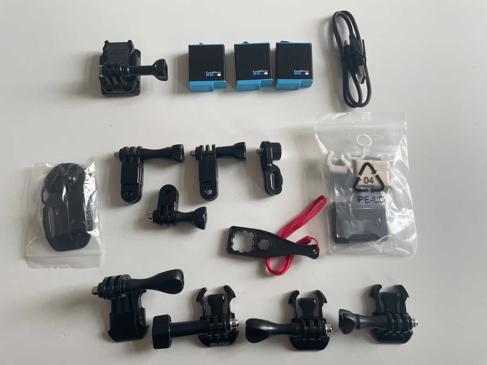 GoPro Hero 10 sportowa kamera z kompletem akcesoriów, objęta gwarancją