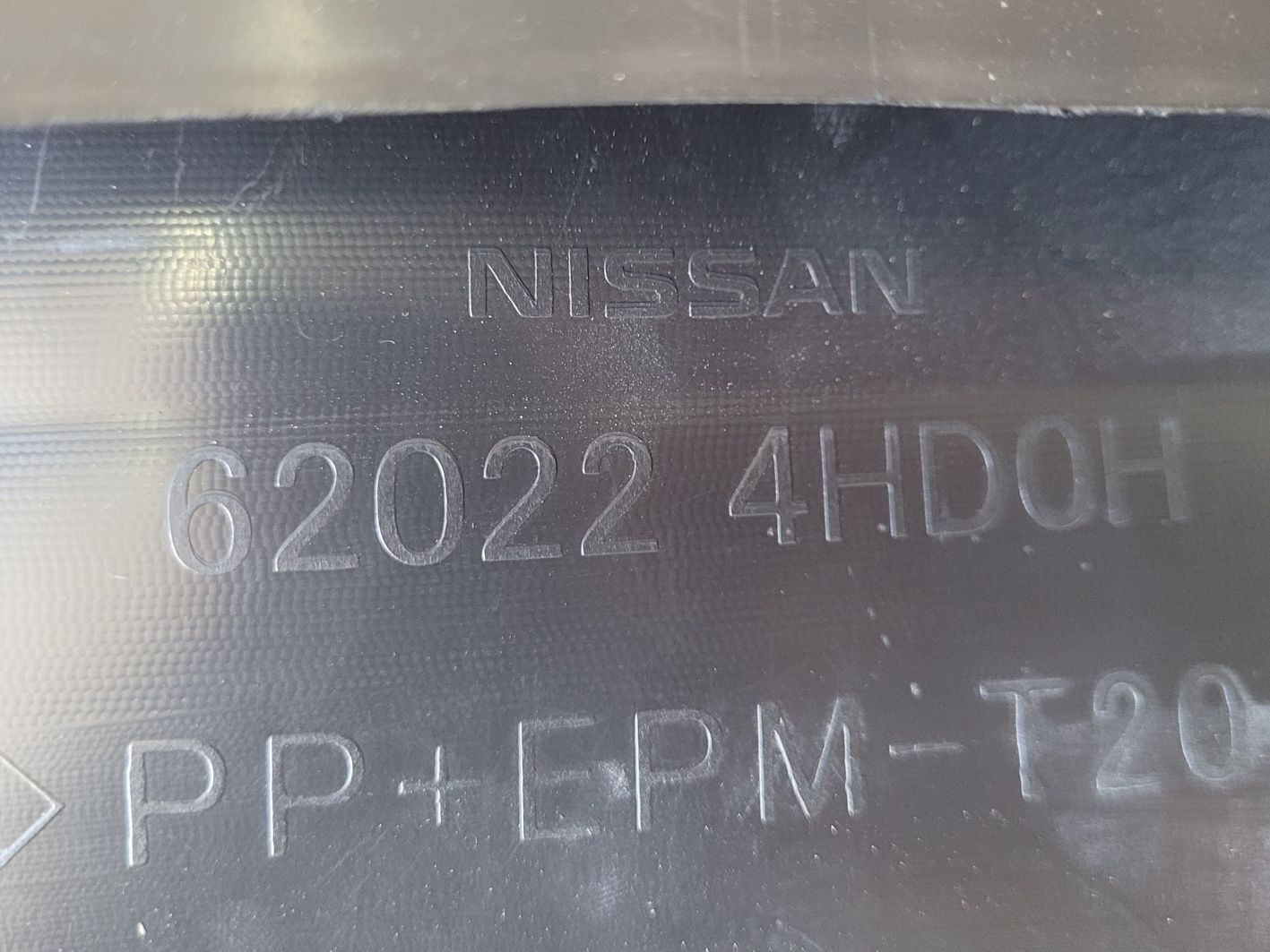 Infiniti Q50 Sport zderzak przedni pdc