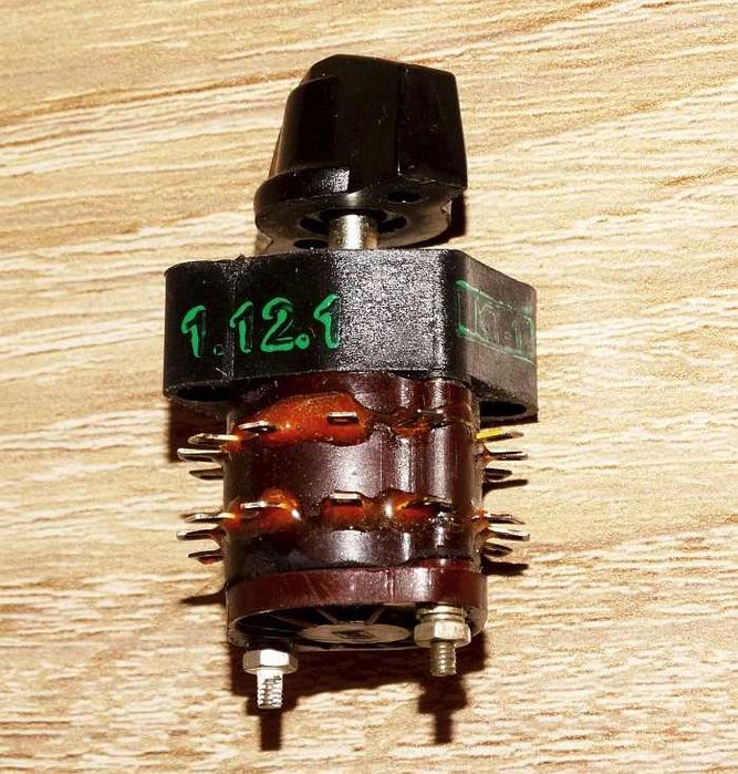 Przełącznik obrotowy 12 pozycyjny P2-G3, A.1.12.1-A UNITRA DIORA, PRL