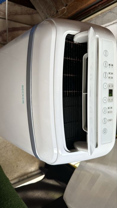 Ar Condicionado Portátil BECKEN BAC4255 (23 m² - 12000 BTU - Branco)