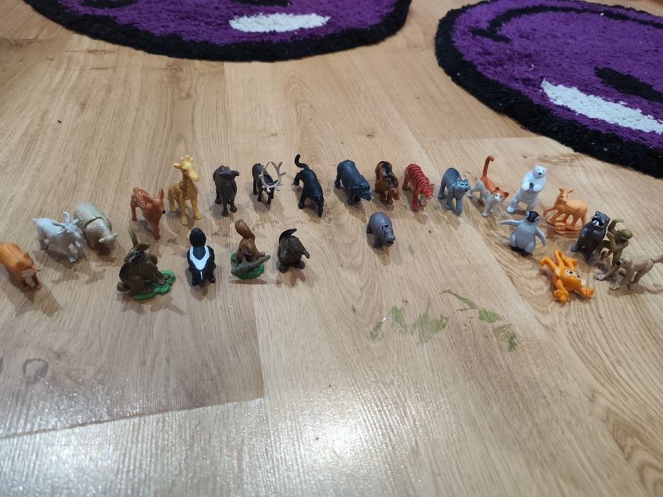 Фігурки тварин з кіндера