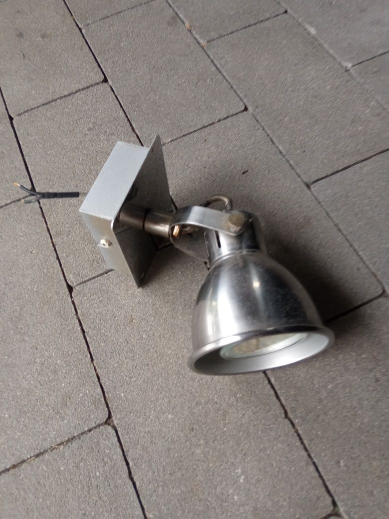 Kinkiet lampka z żarówką led