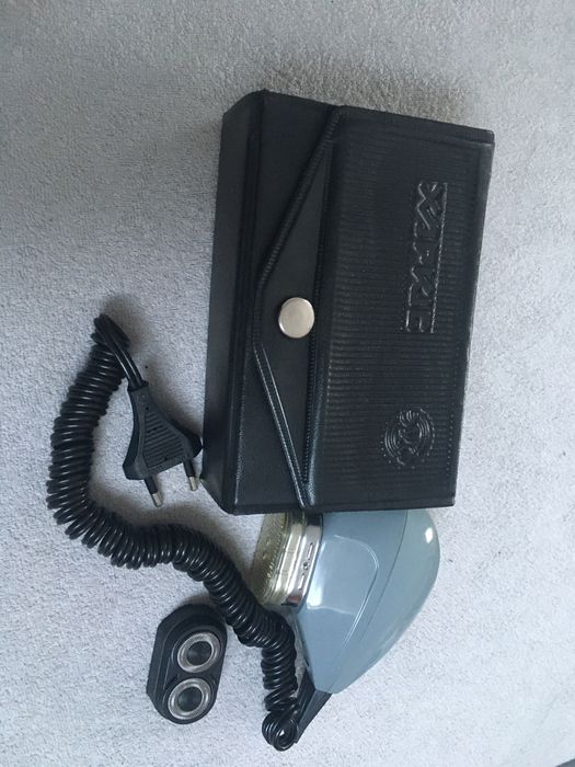 Golarka elektryczna zabytkowa w etui