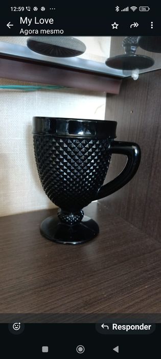 Conjunto de copos de vidro picotados