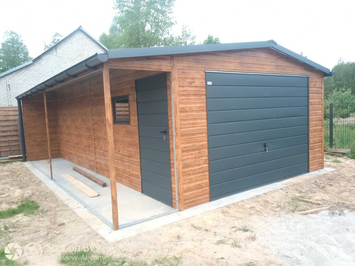 drewnopodobny garaż z zadaszeniem 4x7 5x7 okno drzwi profil