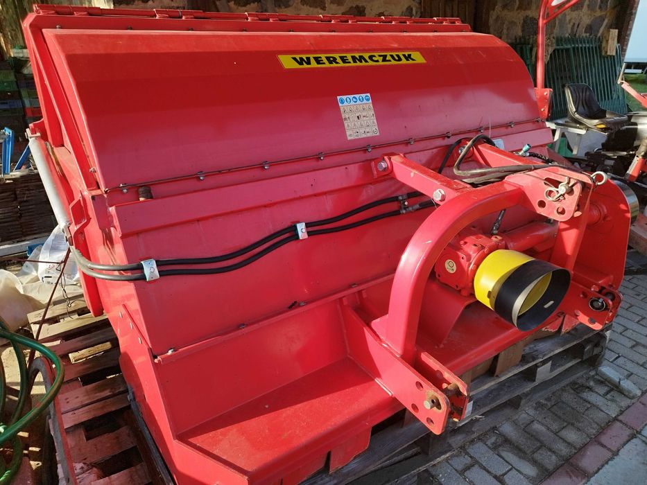 Rozdrabniacz bijakowy (kosiarka) z pojemnikiem Dragone AB-200