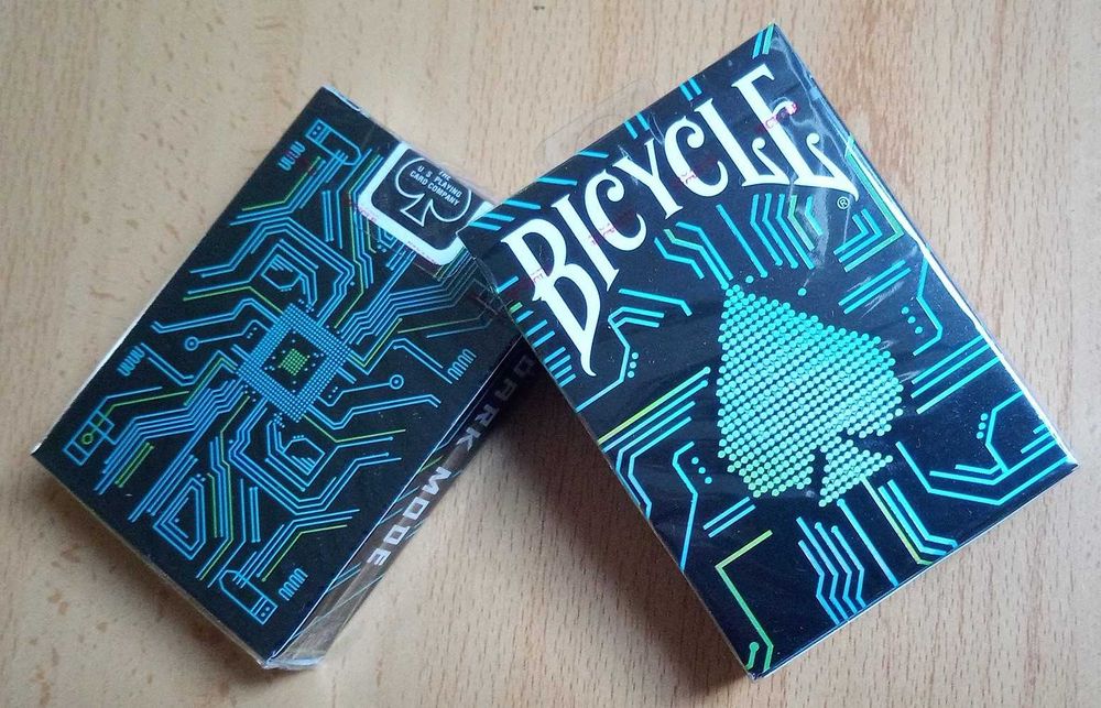 Baralho de Cartas Bicycle Dark Mode e Bicycle Stargazer Falling Star