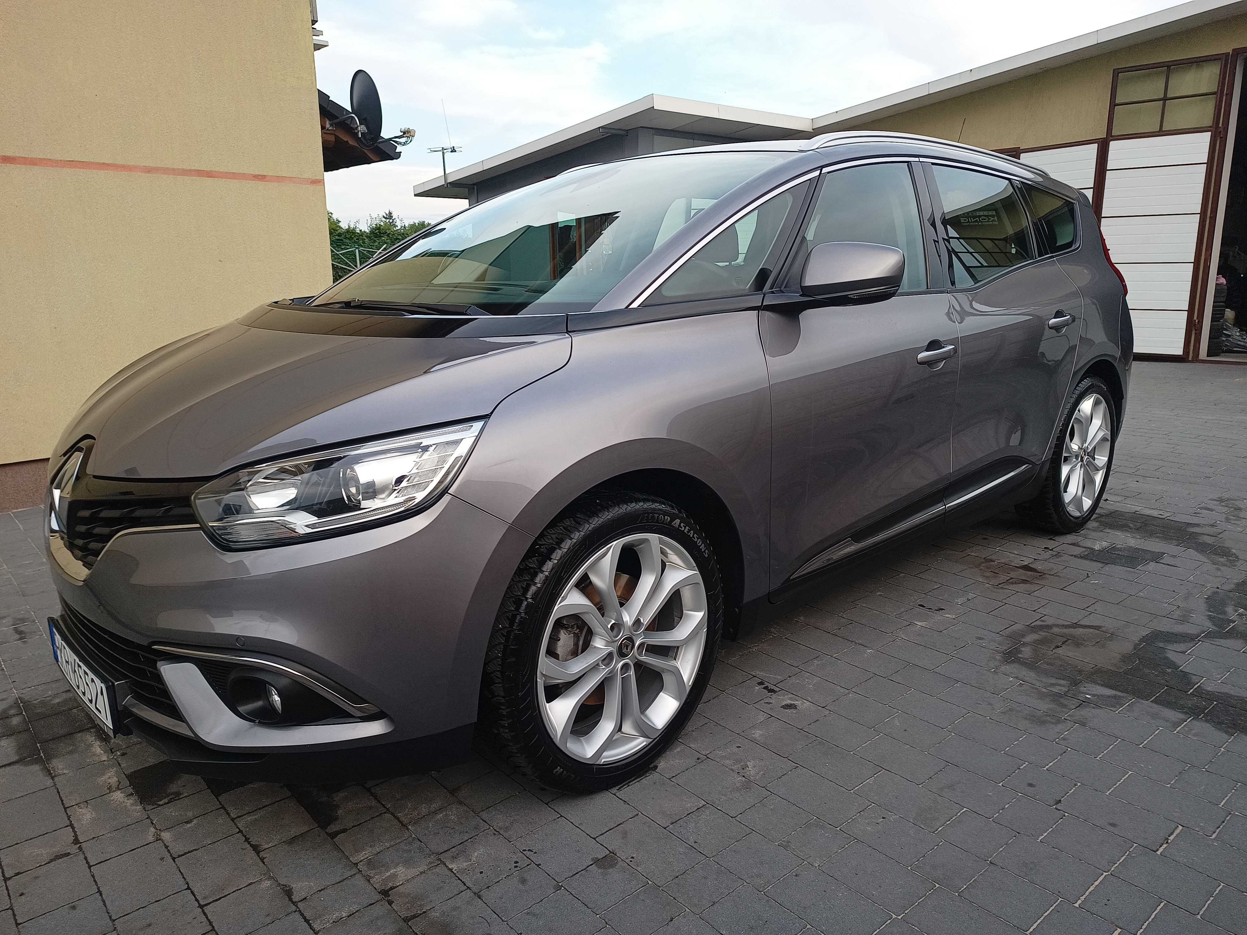 Renault Grand Scenic IV 1.2 TCe bezwypadkowy 7 osobowy