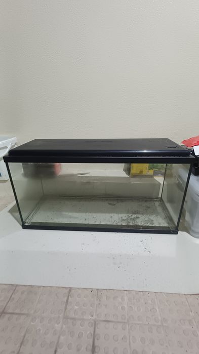 Vendo Aquário 96L