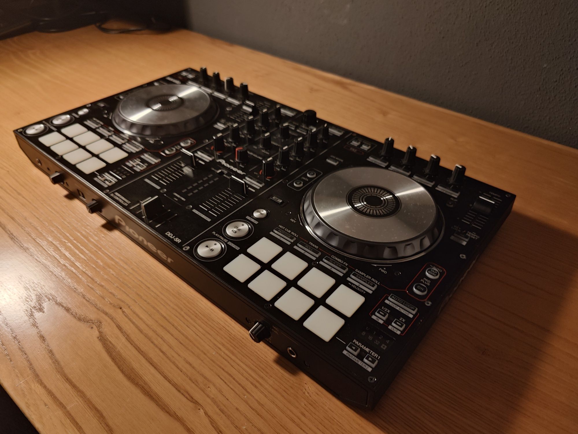 Pioneer DDJ-SR em Ótimo Estado