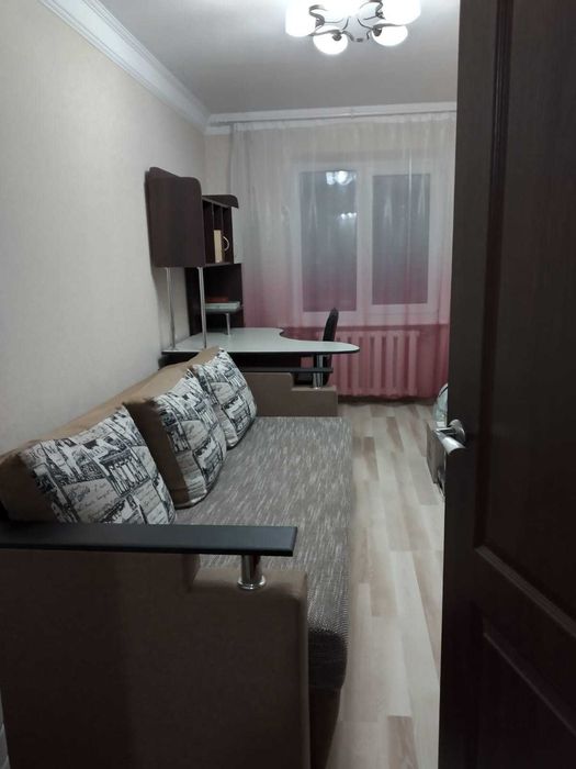 Даманський, чудова 3к. квартира