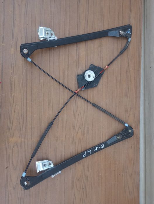 Склопідйомник VW Passat B5/Golf 5/Sharan/Audi A4 стеклоподъемник