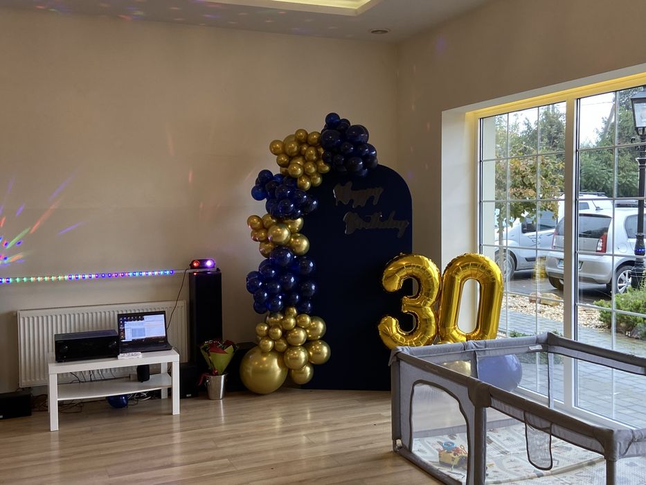 Stelaż na balony. Scianka dekoracyjna