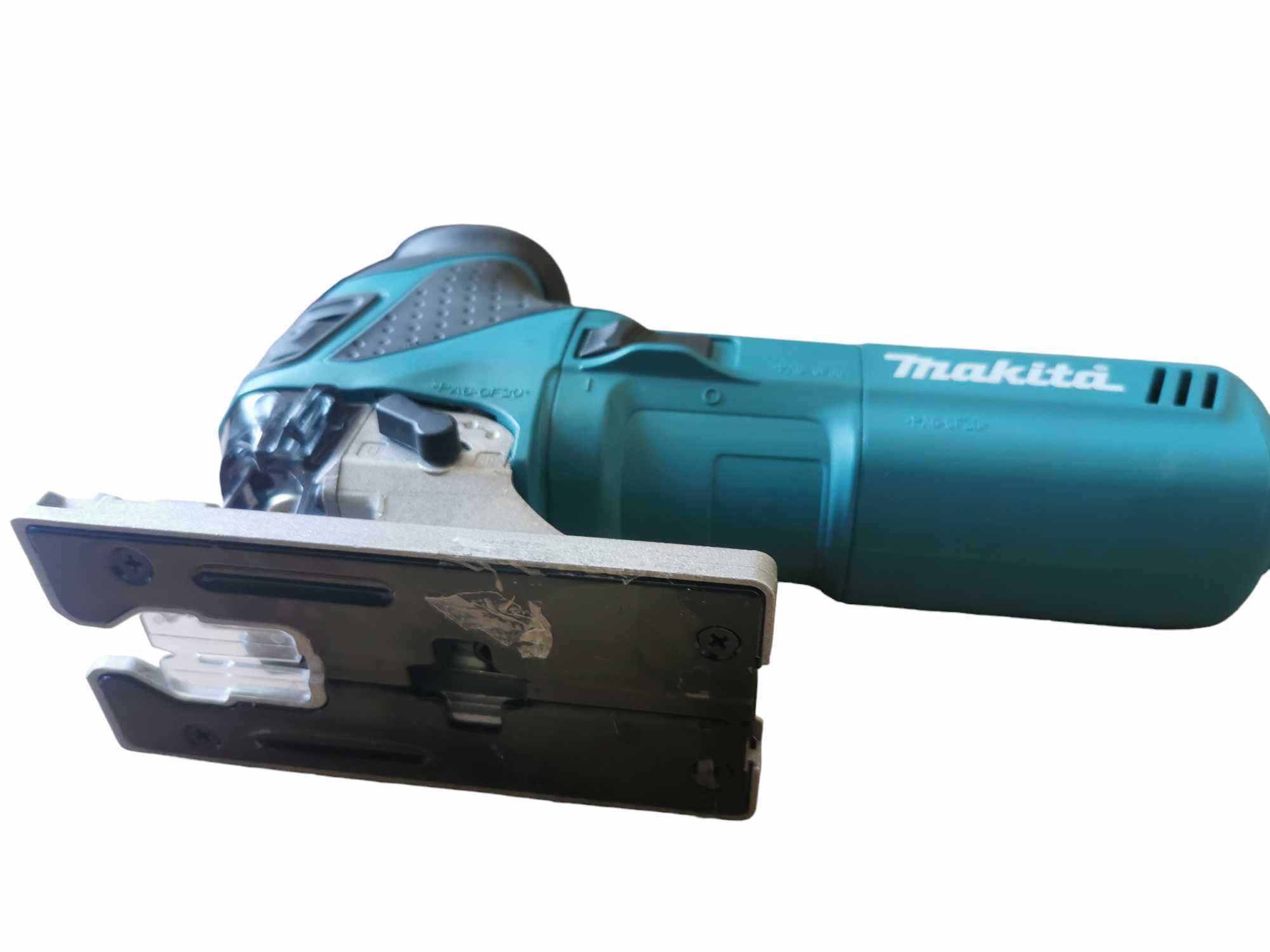 Makita wyrzynarka z podcinaniem 720W 4351FCT