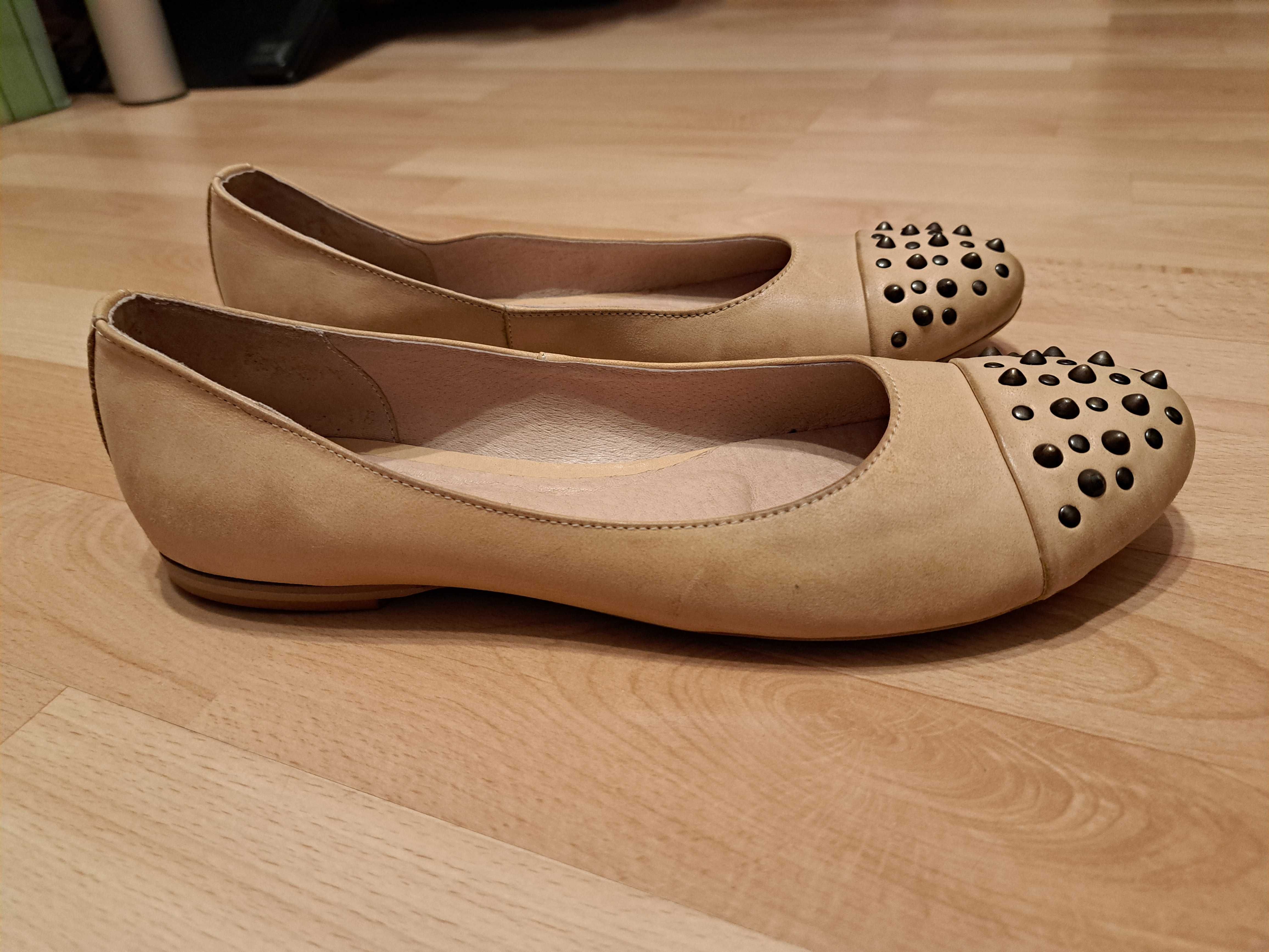 Buty roz. 42 balerinki z ćwiekami