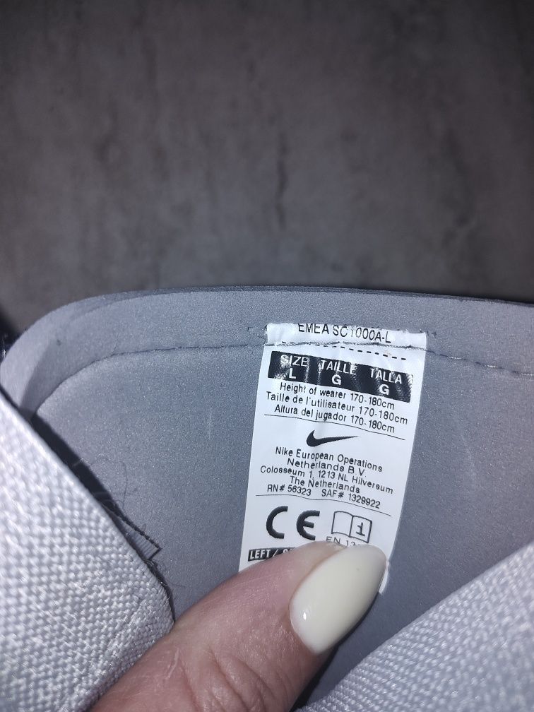 Щитки Nike оригінал