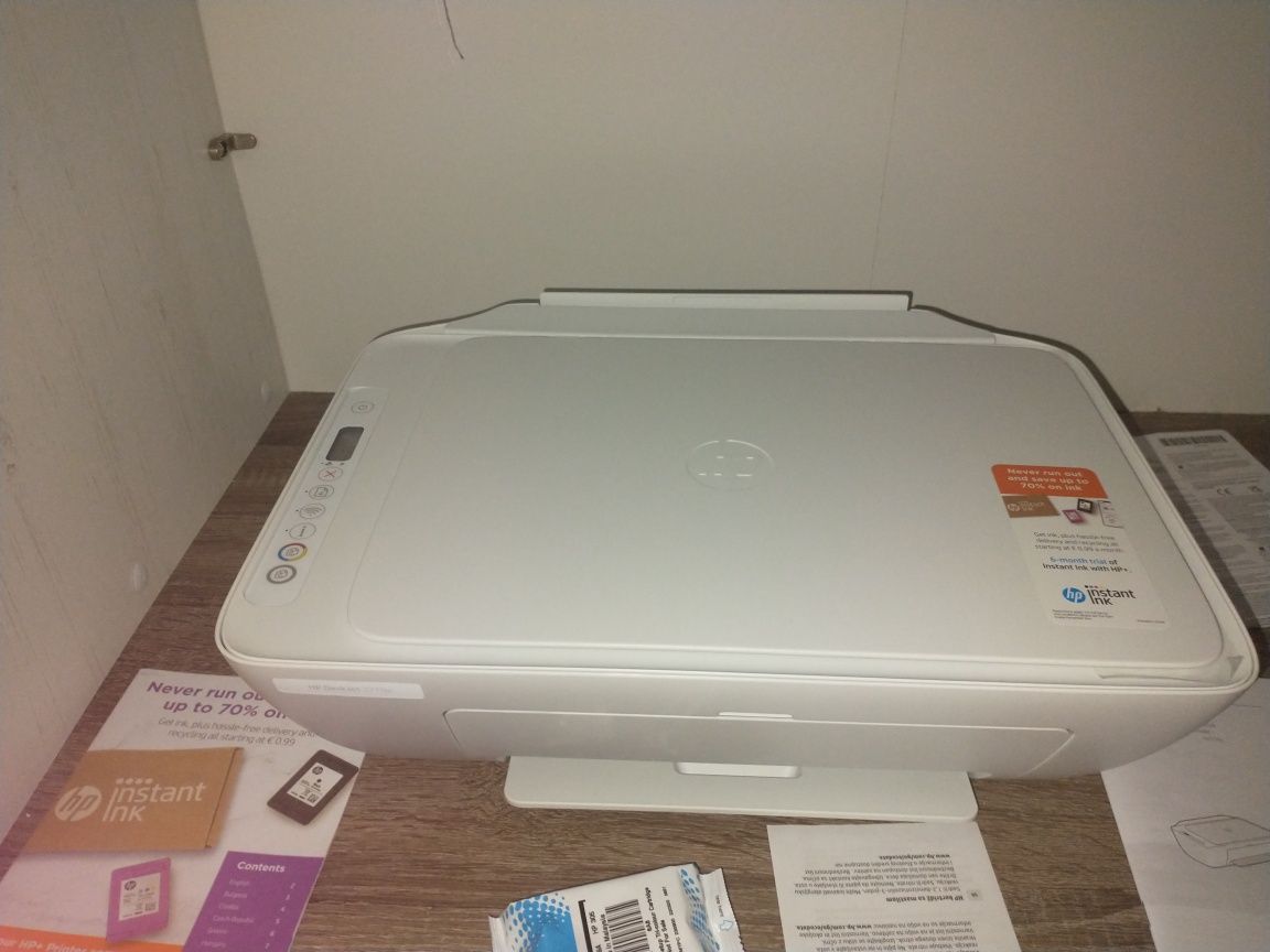 Urządzenie wielofunkcyjne HP DeskJet 2710, z dwoma tuszami gratis