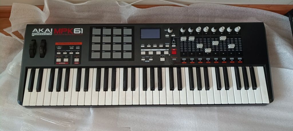 Akai mpk 61 Polecam!