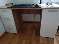 Ładne biurko 150 cm szerokości