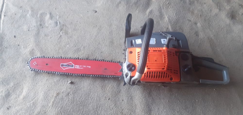 Продам бензопилу