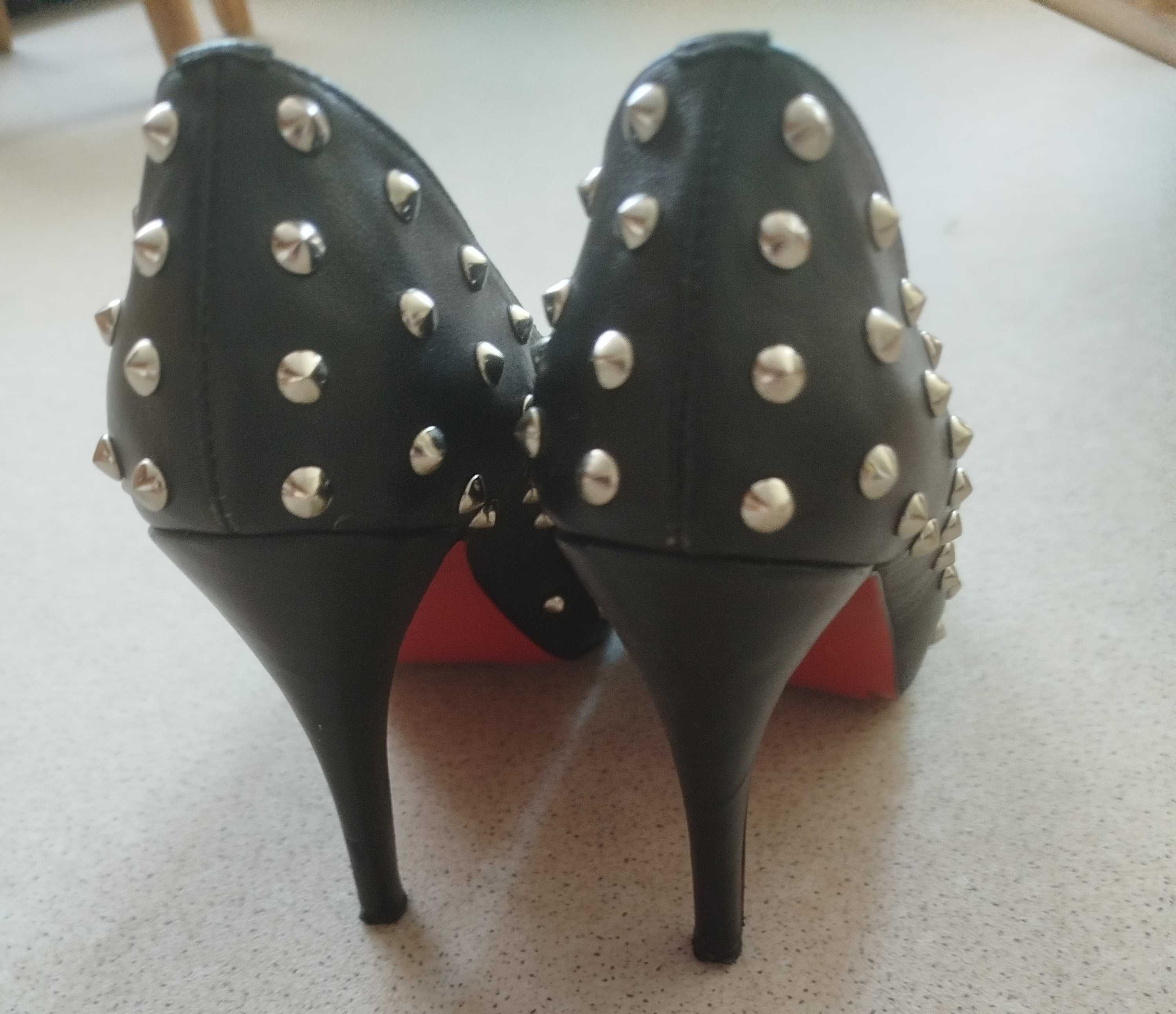 Christian Louboutin szpilki rozmiar 38 (jak nowe!)
