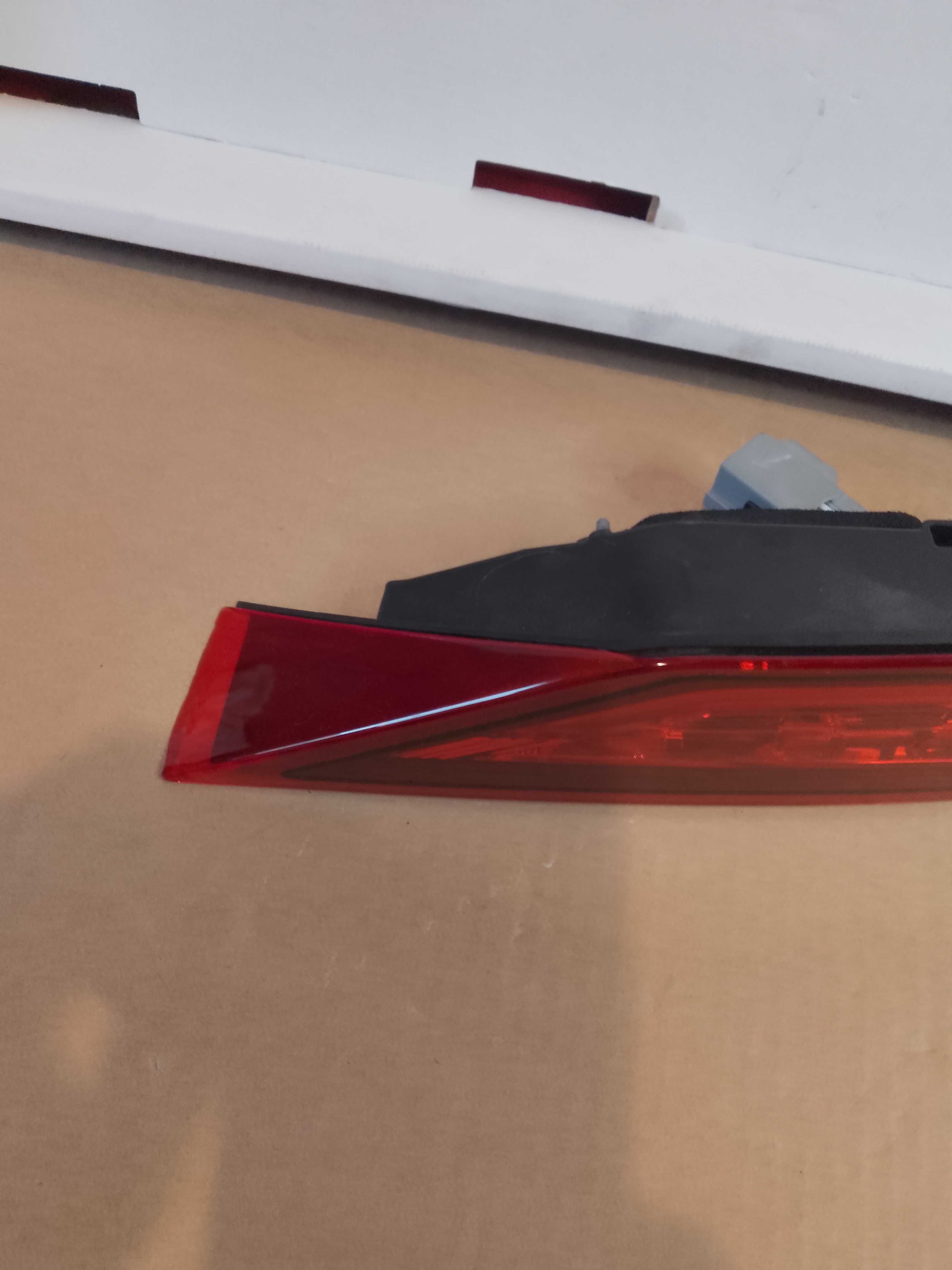 VOLVO V60 Lampa tył tylna lewa