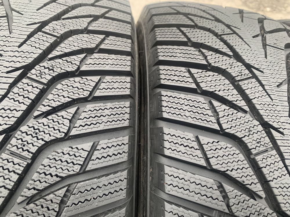 Шини Hankook Winter i*cept IZ3 X 235/65 R18 нові