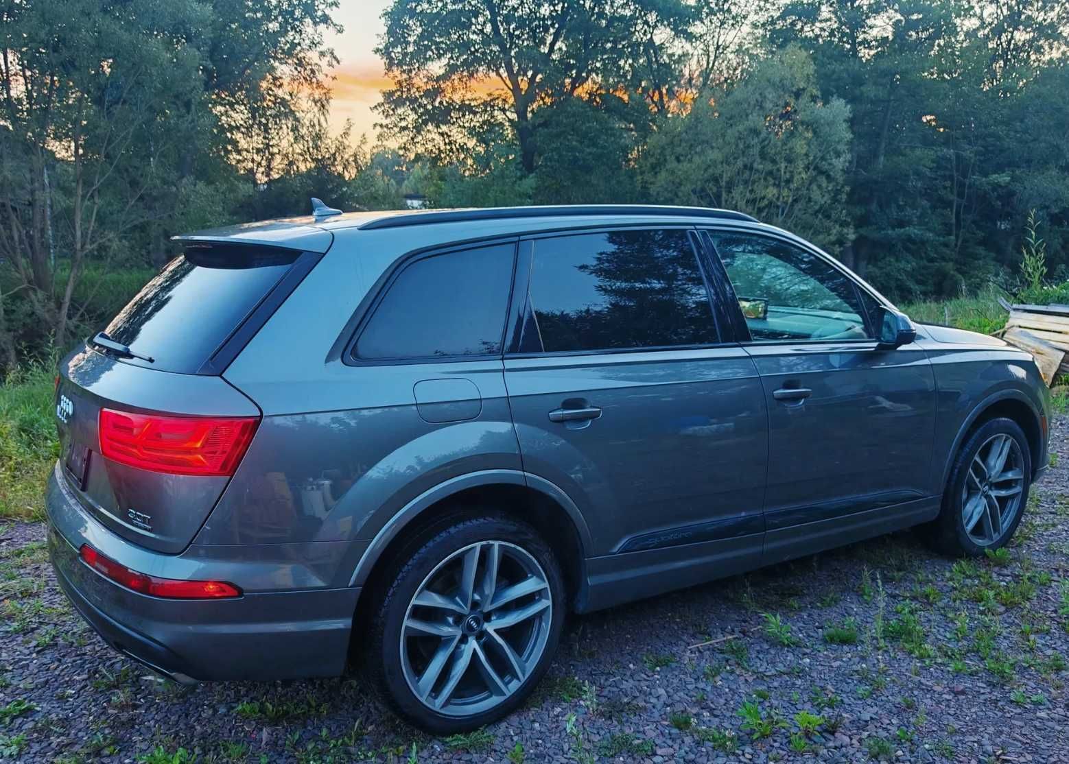 Audi Q7 року 2017