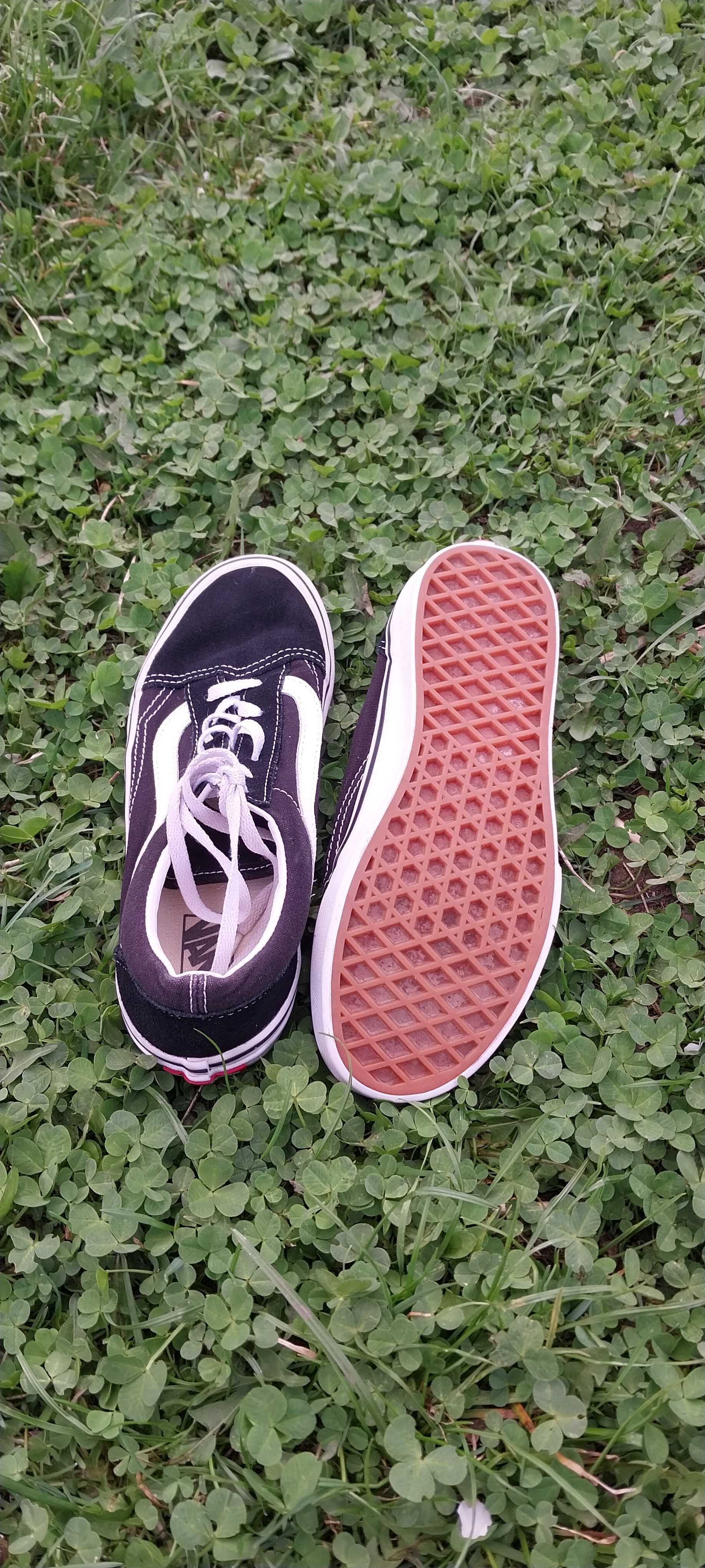 Кроссовки, кеды Vans