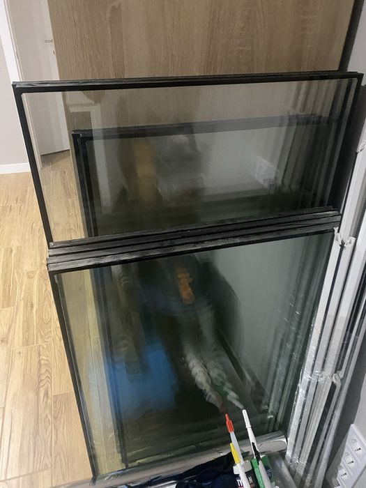 Склопакети б/у ціна 500 грн за один.
