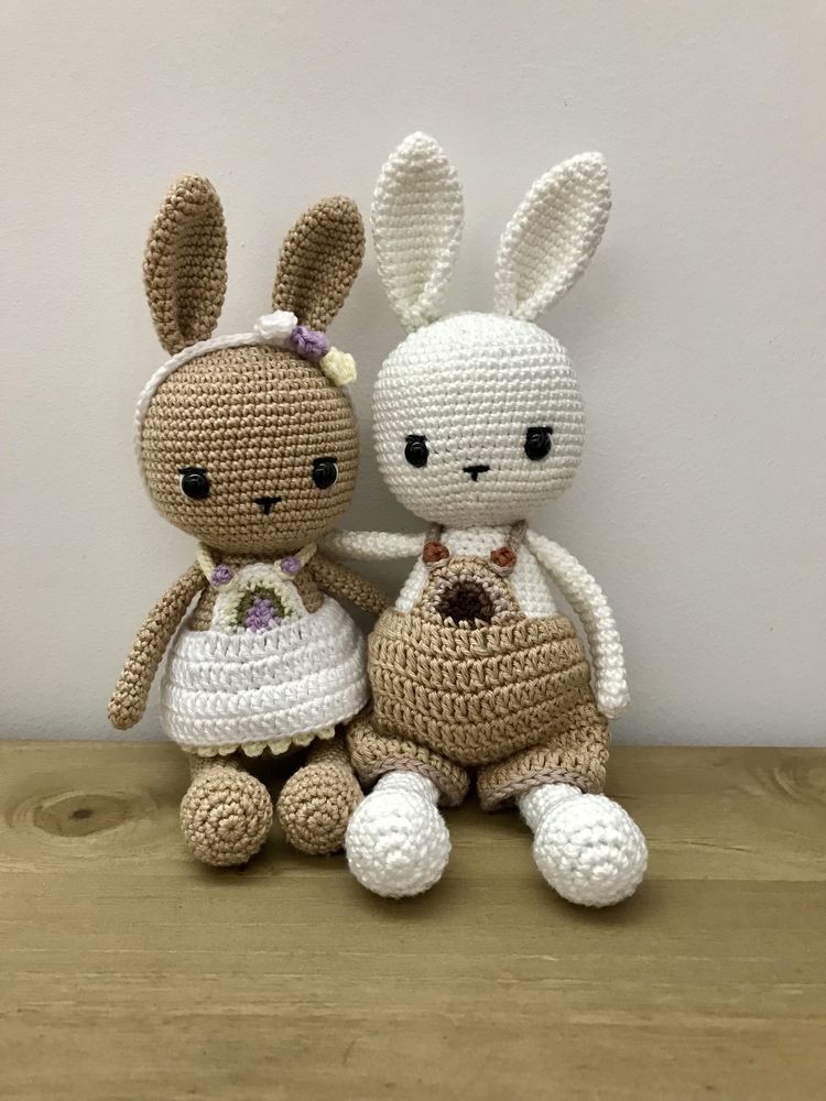 Coelhinhos em crochet / amigurumi