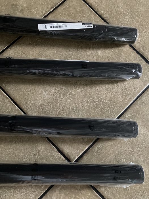 Cztery regulowane nogi do blatu - Ikea