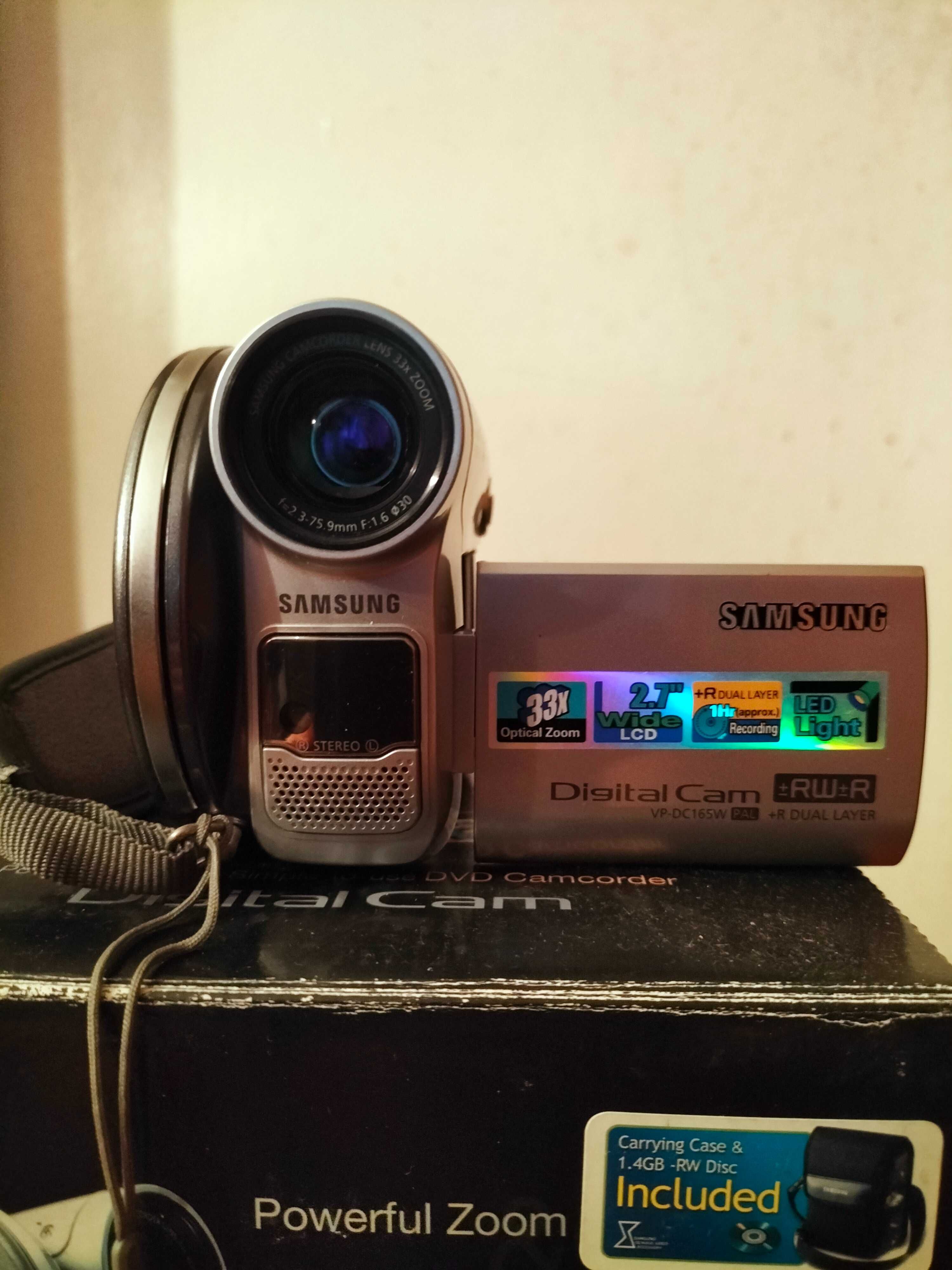 Продам видеокамеру Samsung. VP-DC165W