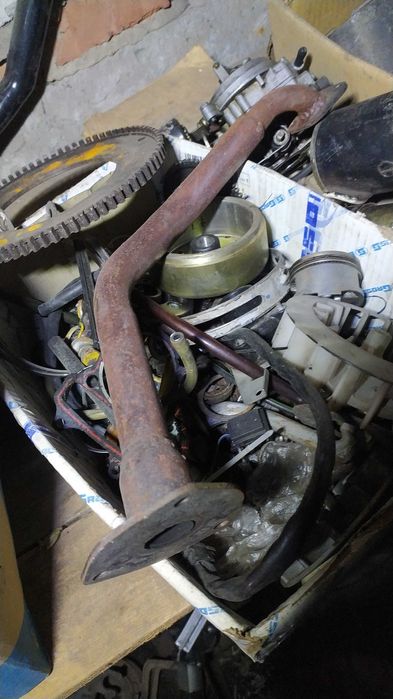 Скутер  выхлоп вариатор и ДР вайпер 150 остатки запчасти