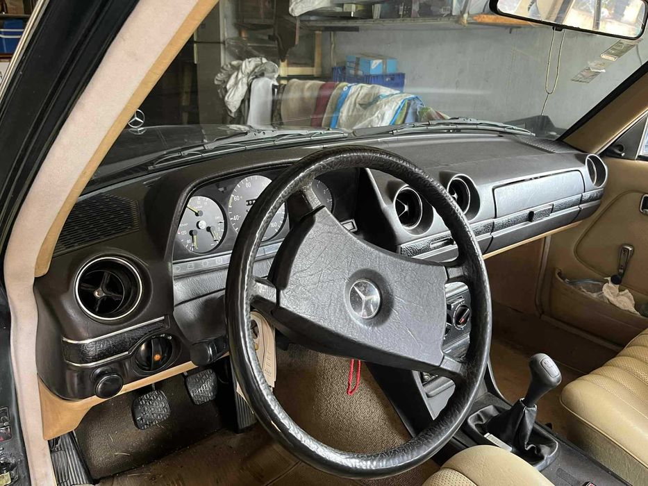 Mercedes-Benz 240d
