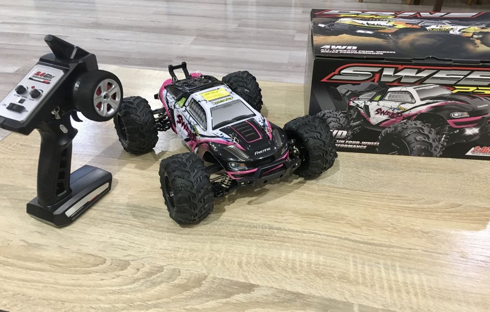 Продам нову професійну радіокеровану машинку RC Pro