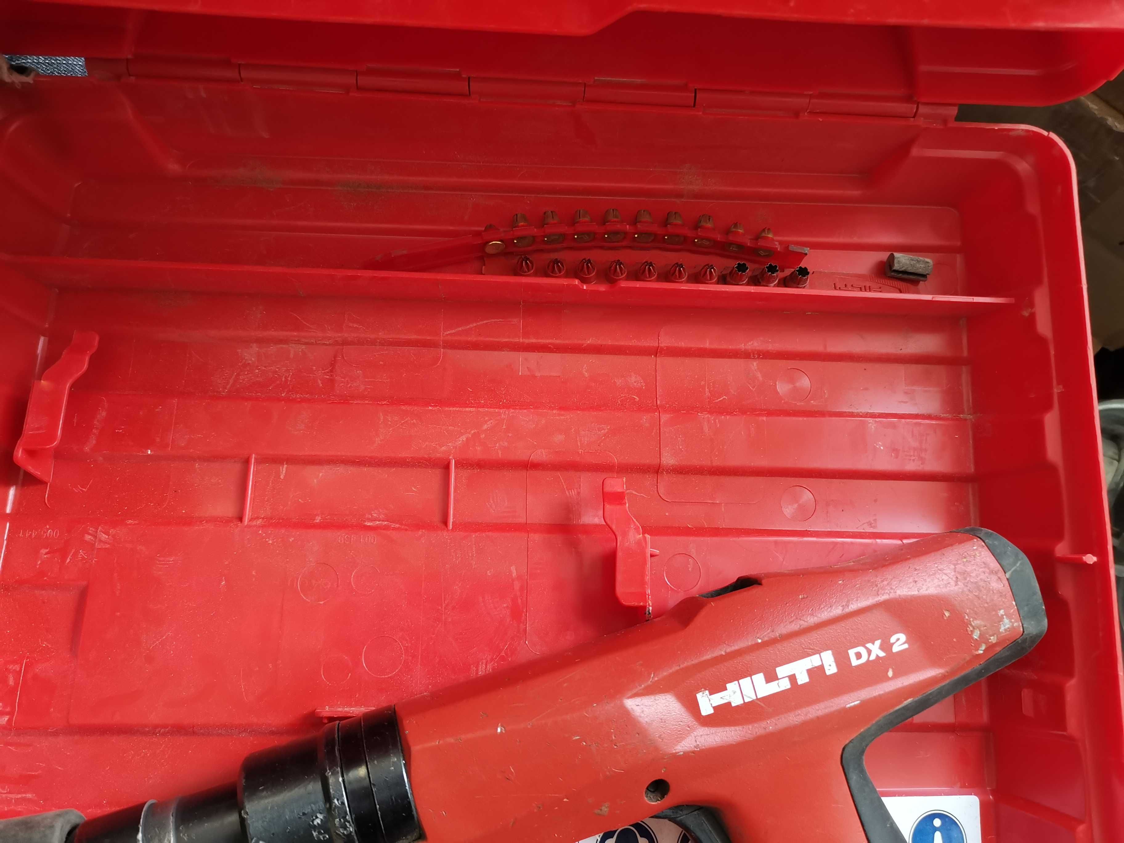 Пистолет пороховой монтажный Б/У Hilti DX 2