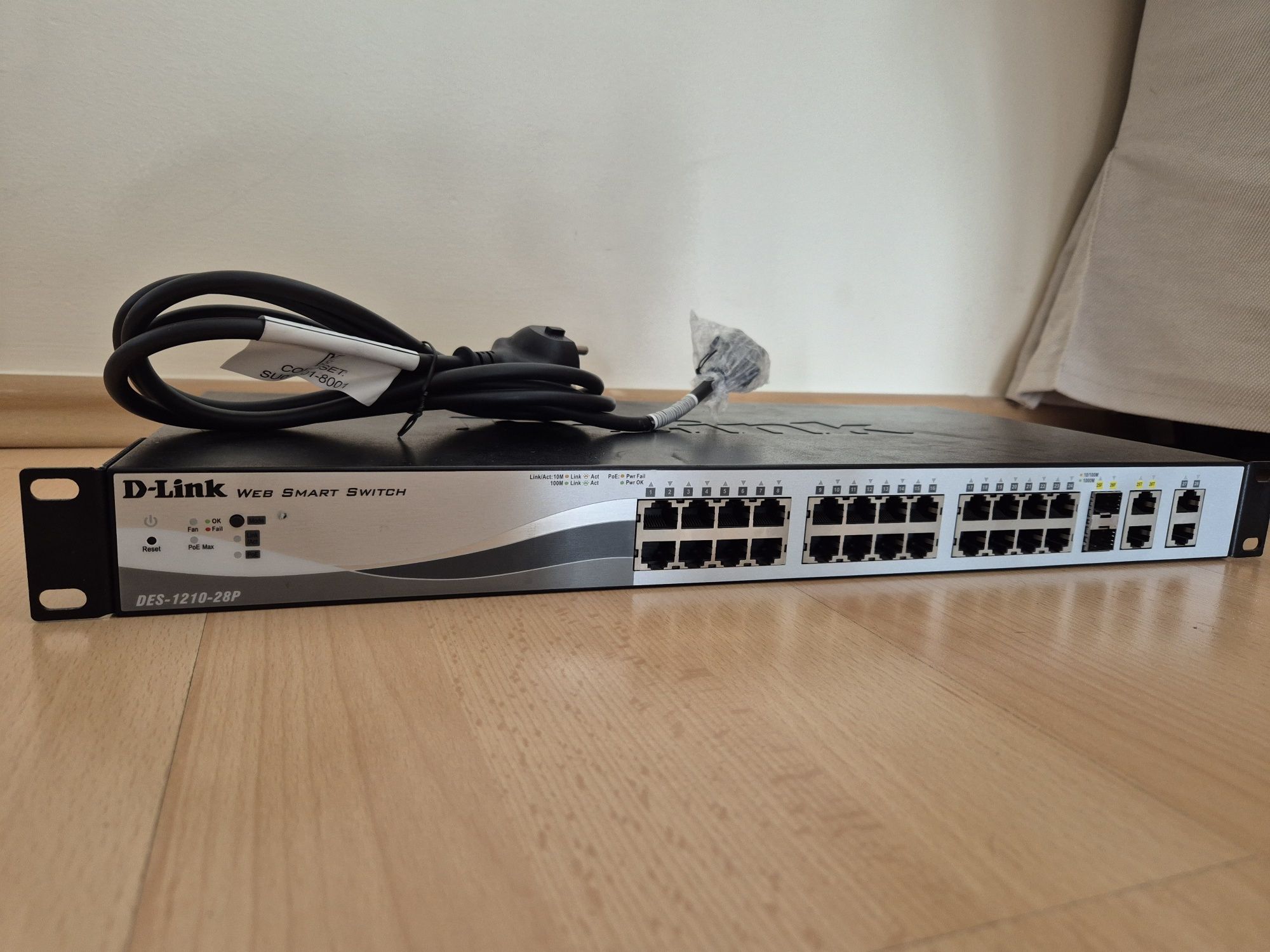 Switch D-Link DGS 1210 28p / DES 1210 28p / Netgear ProSafe