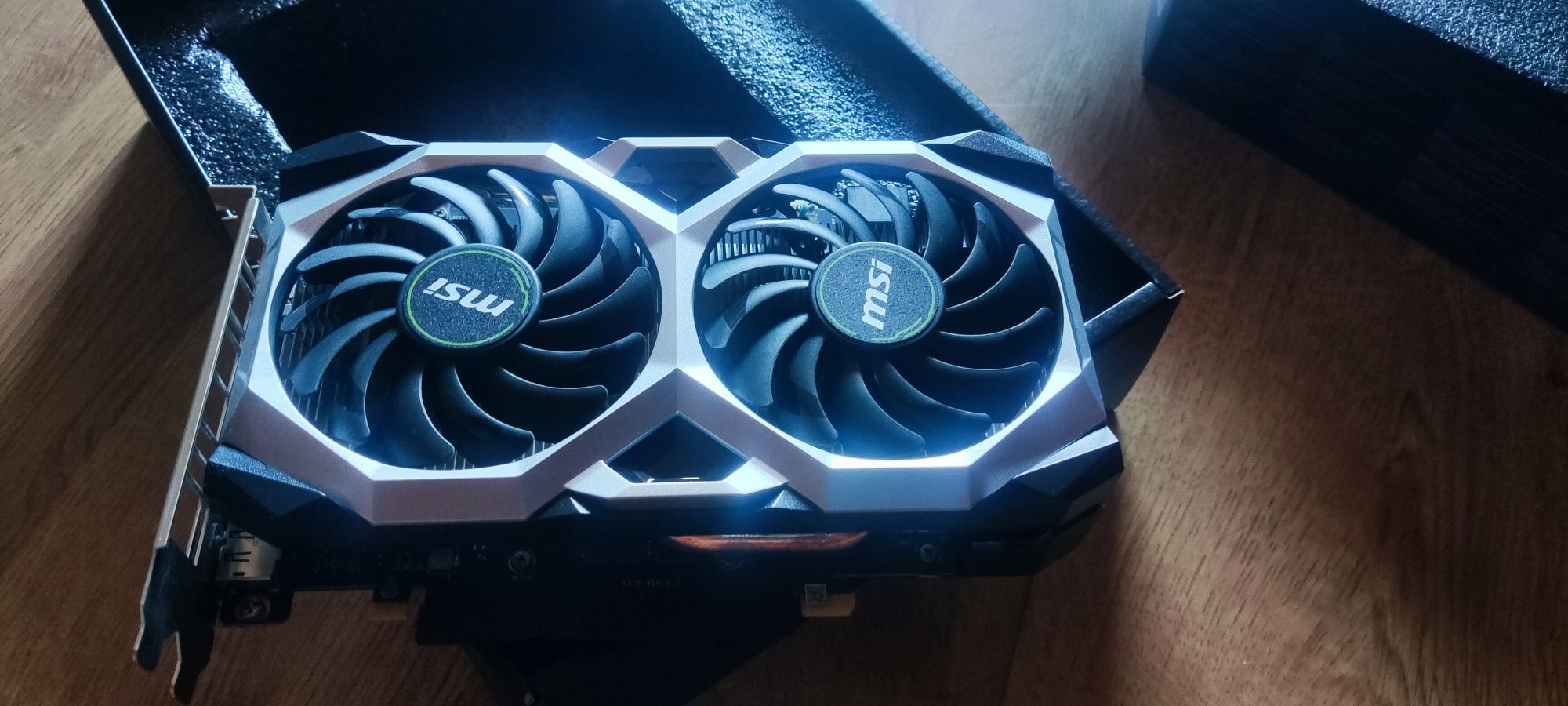 Placa MSI GeForce GTX 1660 super Ventus XS 6GB