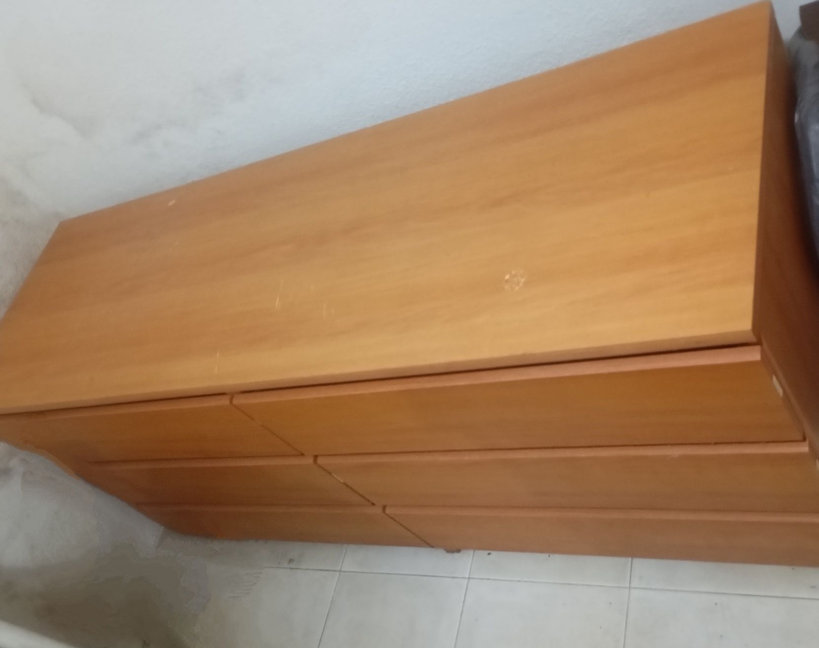 Cômoda com 6 gavetas