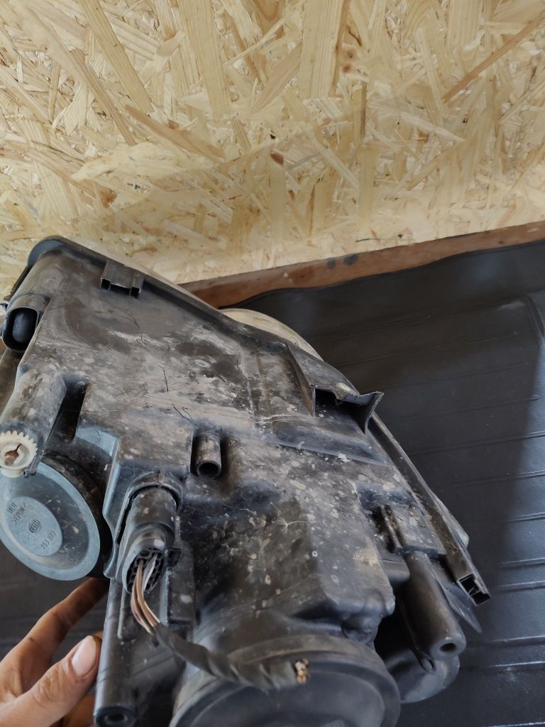Lampa przód lewa volkswagen passat b6