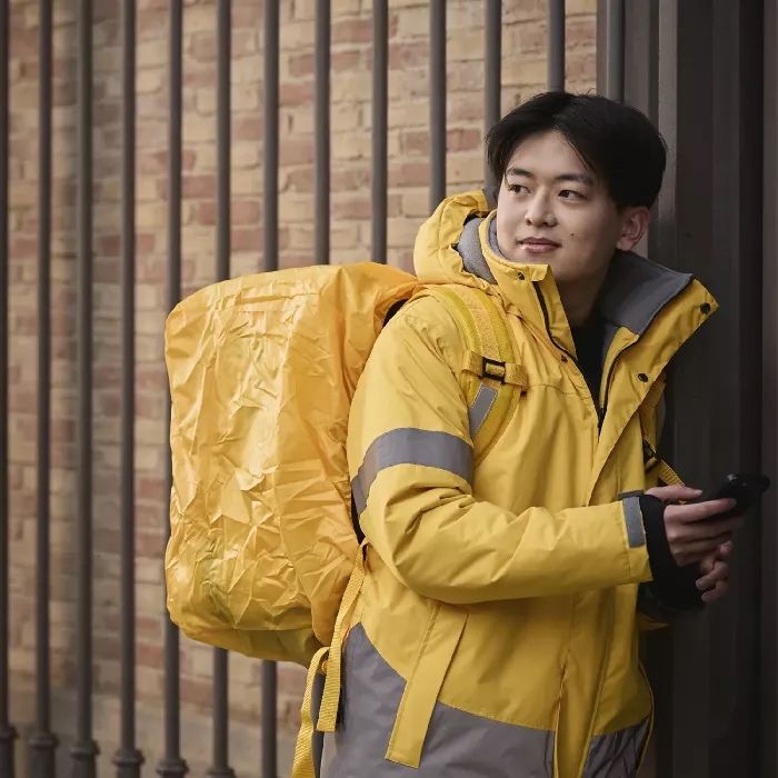 Zimowa kurtka Glovo polarowa nowa