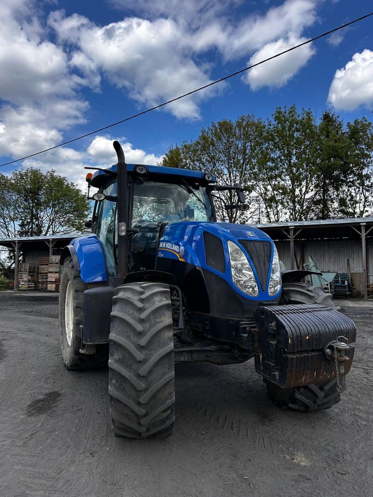 New Holland T7 200