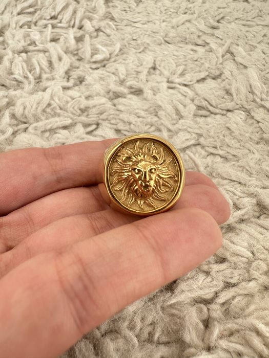 Anel signet leão Somnium Accessories