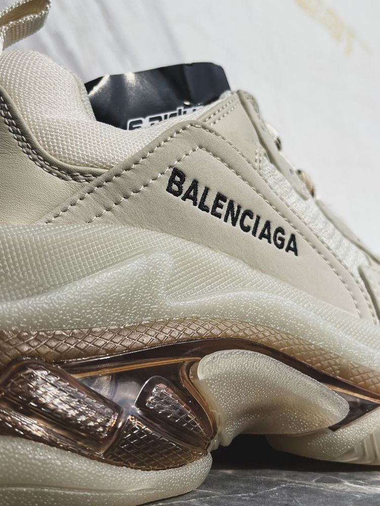 Buty Balenciaga Triple S clear sole beige