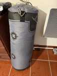 Saco de boxe com suporte