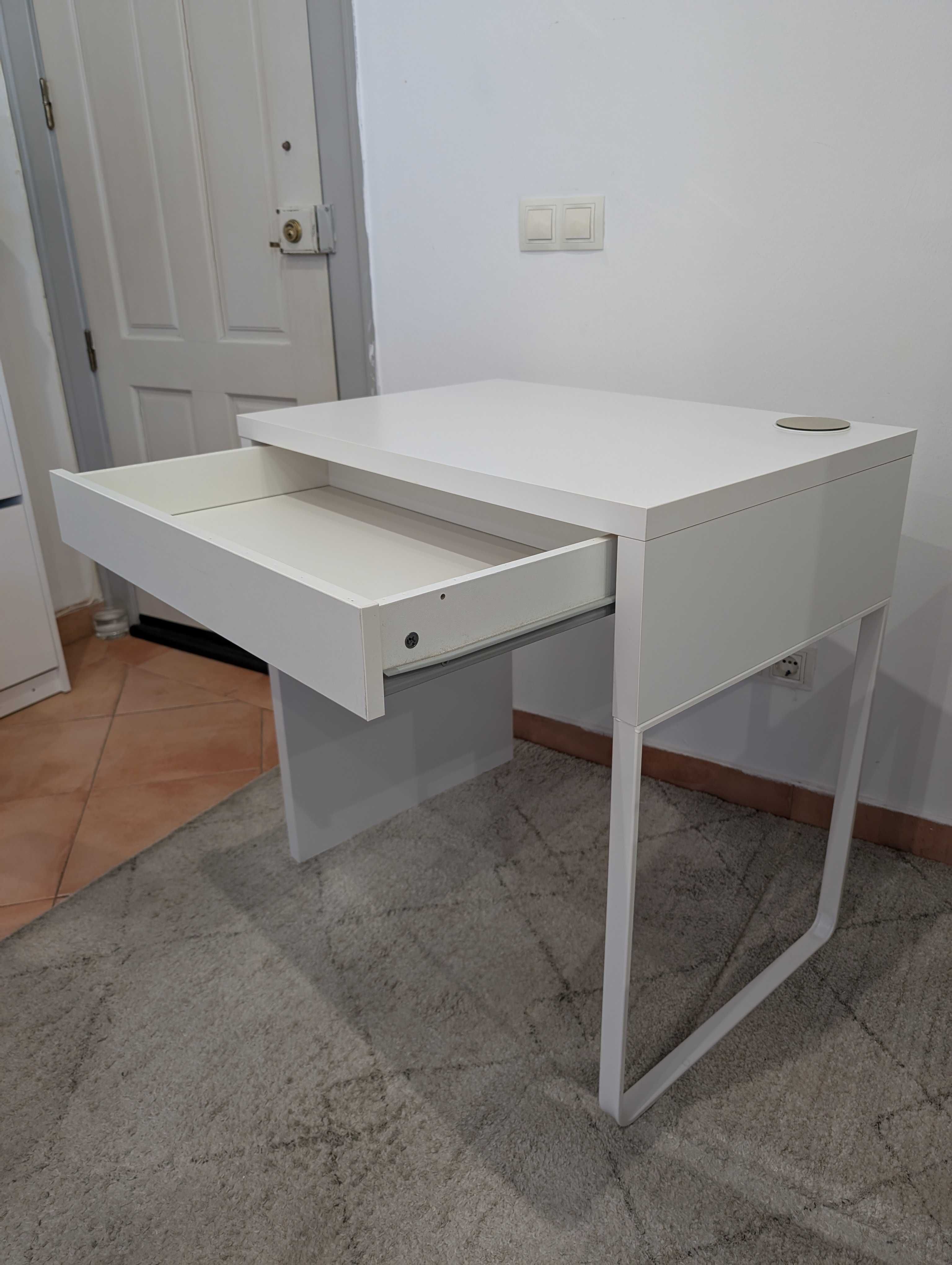 Secretária com gaveta IKEA