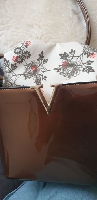 Torebka damska na ramię koloru brązowego