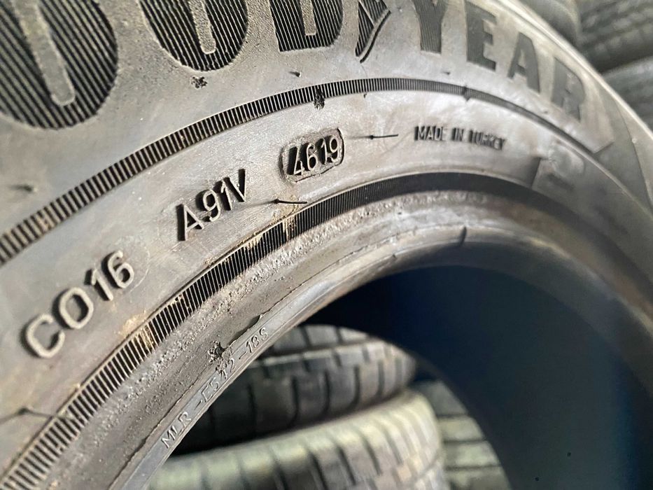 Легкогрузові літо 215/65R15C Goodyear Efficient GripCargo 2/4шт