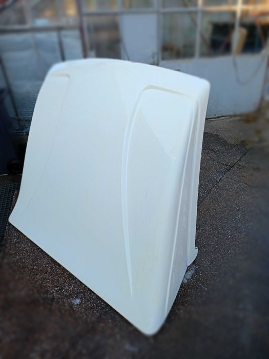 Spojler, owiewka dachowa Kia 2500